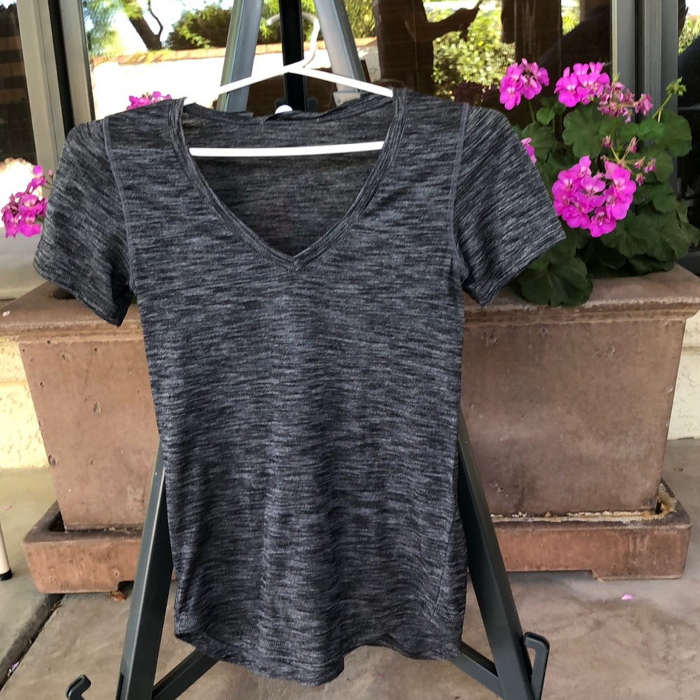Lulu lemon sweat wicking Tshirt
